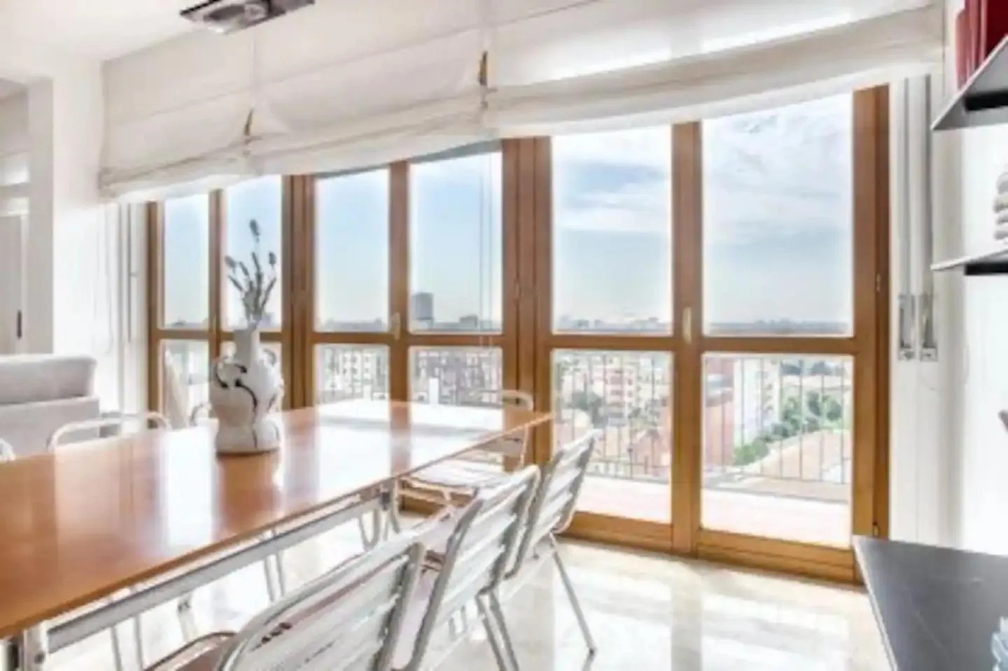 Amazing City Center Skyline Apartment Milan