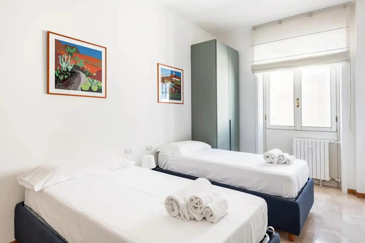 Amazing City Center Skyline Apartment Milan