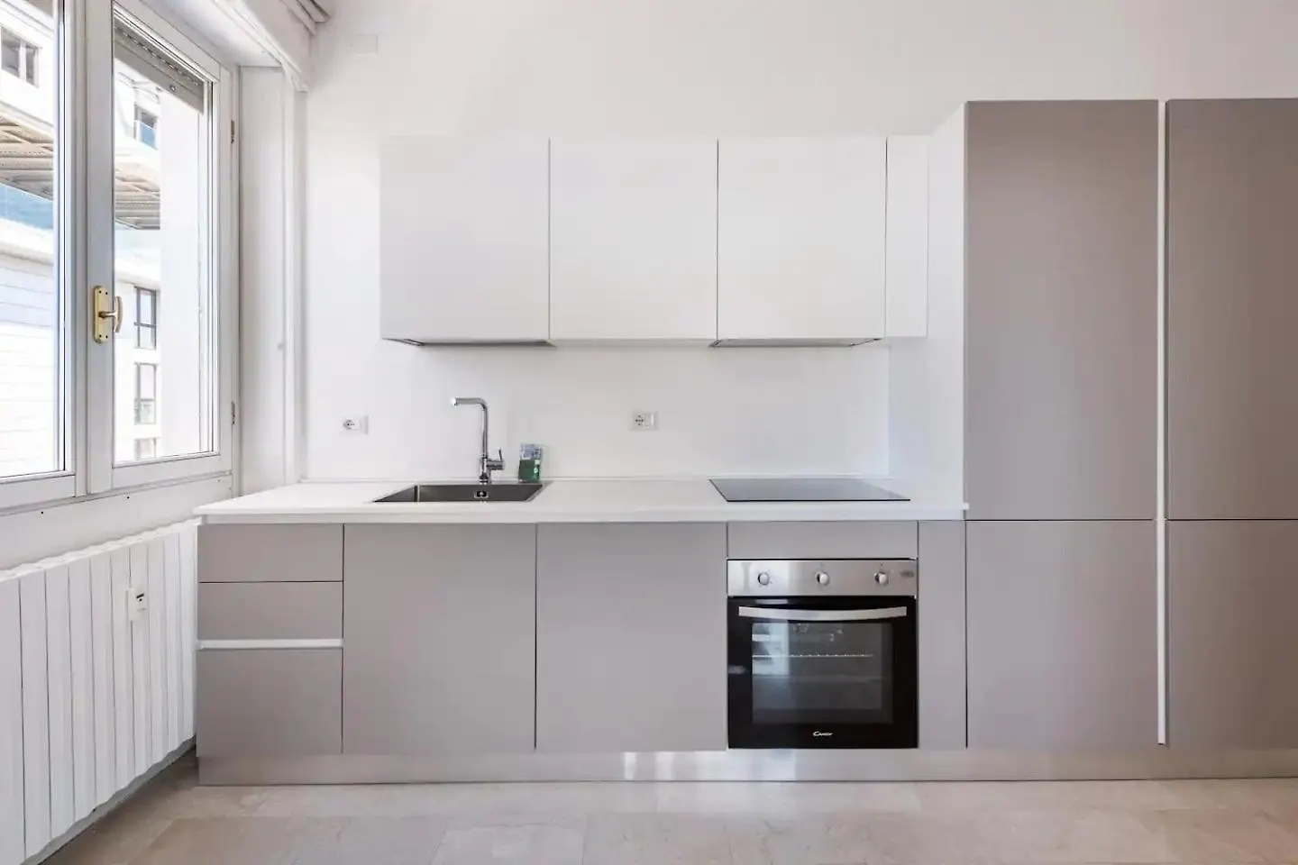 Amazing City Center Skyline Apartment Milan