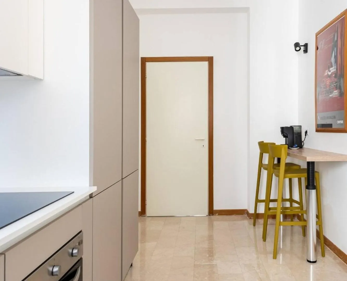 Amazing City Center Skyline Apartment Milan